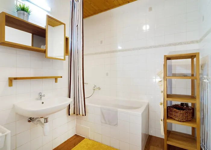 Monika Appartement *